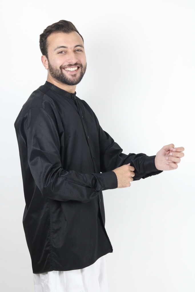 Men's traditional shirt